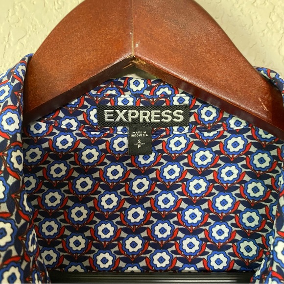 Express Flower Pattern Western Style Button Down Blouse Size Small - Picture 5 of 8
